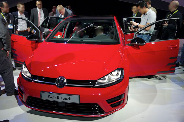 Volkswagen Reveals New Golf R Touch